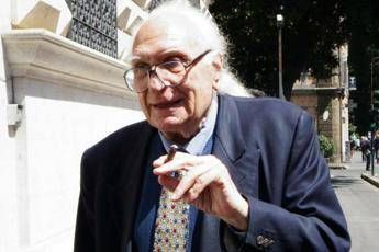 Dieci anni fa moriva Marco Pannella, l’omaggio di ‘Nessuno tocchi Caino’ per ricordarlo