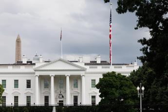 FBI sventa attentato alla Casa Bianca: piano con droni esplosivi e cecchini durante l’evento UFC di Trump