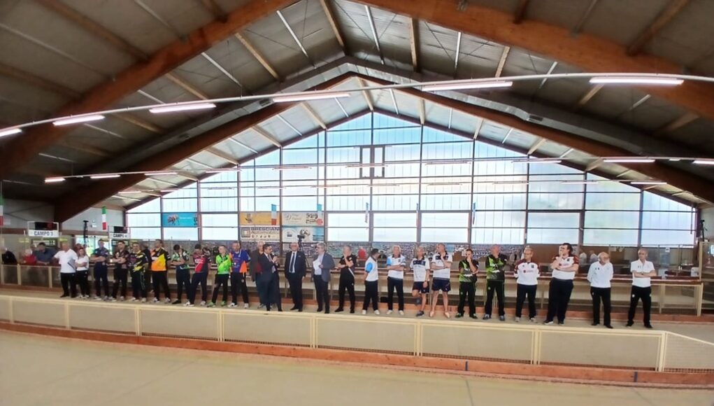 Finalisti schierati Bocce