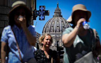 Gran caldo in arrivo sull’Italia, domani 5 città da bollino arancione: oggi 9 sono in preallerta