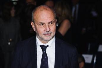Intervento chirurgico d’urgenza per il ministro della Salute nel weekend. Schillaci: “Qualità degli operatori elevata, ma Servizio sanitario nazionale va ammodernato”