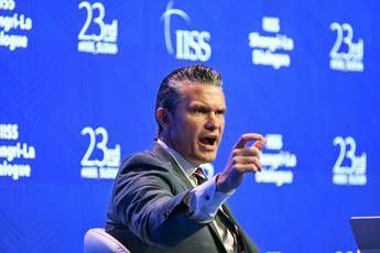 Iran, Hegseth: “Usa più che capaci di riprendere la guerra”