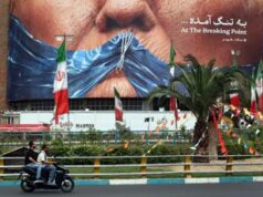 Iran-Usa, conto alla rovescia per l’accordo? Trump: “Firma imminente”. Teheran frena
