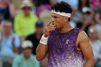 Roland Garros, cade un altro big: Shelton eliminato