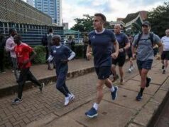 Sorpresa a Nairobi: Macron corre con Kipchoge, leggenda della maratona