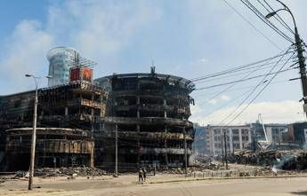 Ucraina, Kiev nel mirino della Russia: “Diplomatici e stranieri lascino la città il prima possibile”