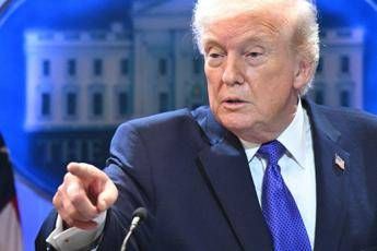 Usa-Iran, attacco americano contro barche e siti di missili. Trump: “Uranio sarà distrutto”