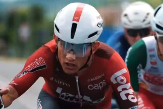 Giro d’Italia: Jhonatan Narvaez firma il tris nell’undicesima tappa, top ten per Simone Gualdi Giro d'Italia