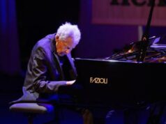 Addio ad Abdullah Ibrahim, morto a 91 anni il pianista che trasformò il jazz in voce libertà contro apartheid