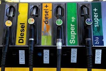 Carburanti, Salvini: “Proroga del taglio delle accise sul diesel fino al 10 settembre”. Allo studio per dopo misure selettive