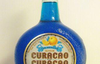 Houston, abbiamo un problema: è finito il Curacao blu. Tra le pieghe dei Mondiali di calcio Curacao