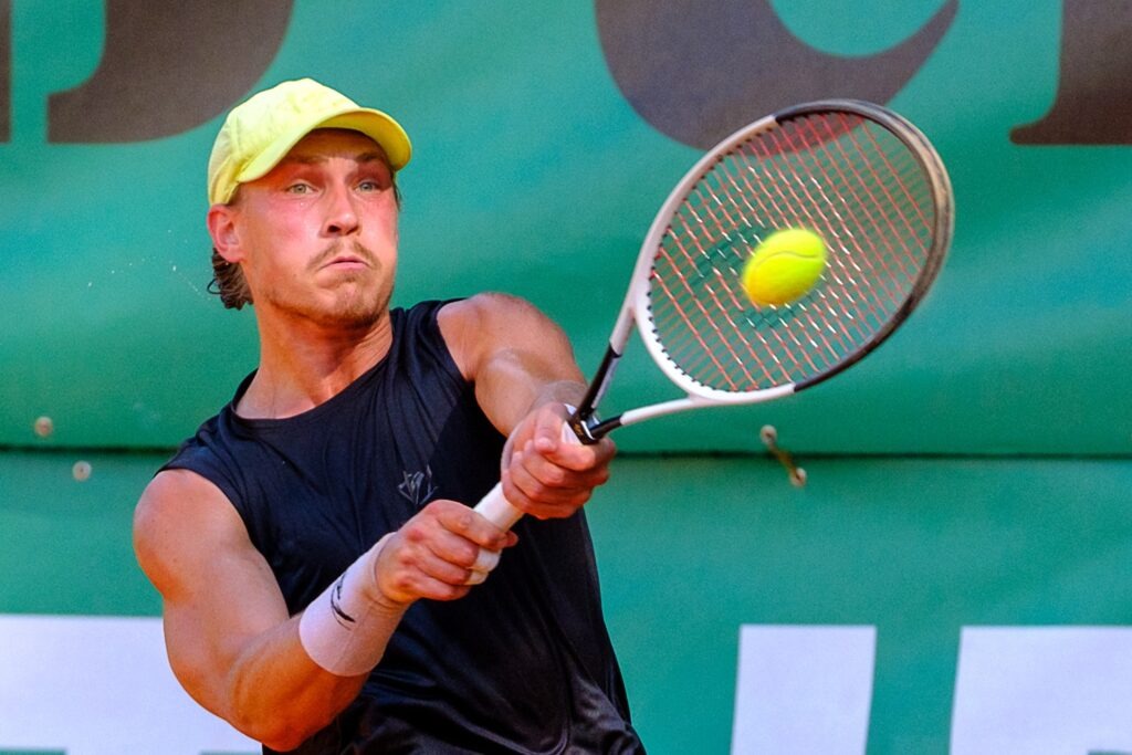 Tennis