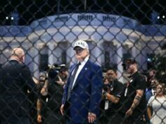 Gli 80 anni di Trump e lo show di arti marziali alla Casa Bianca davanti a 100mila persone