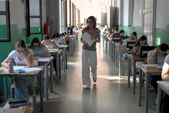 Il regista di ‘Notte prima degli esami 3.0’ agli studenti: ”Passate la serata con gli amici, ricorderete per sempre questo momento”