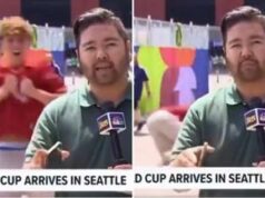 Il tifoso della Roma ‘star’ social ai Mondiali: lo show e la caduta in diretta
