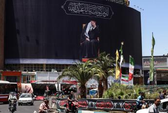 Iran-Usa, “consiglieri Trump sorpresi da annuncio accordo ancora in fase di discussione”: il retroscena. Alt di Teheran sul Libano
