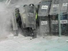 Mondiali, scontri tra manifestanti e polizia fuori dallo stadio Azteca di Città del Messico