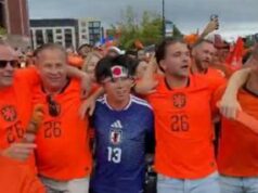 Mondiali, tifoso del Giappone ‘superstar’… nella festa dell’Olanda