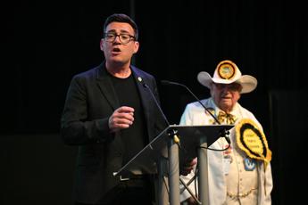 Netta vittoria di Andy Burnham nelle suppletive di Makerfield: ora può sfidare Starmer