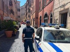Roma, esplosione in casa in centro storico: un ferito