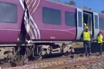 Scontro tra due treni a nord di Londra, soccorsi in azione: “Ci sono feriti gravi”