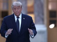 Trump e la diplomazia dell’insulto, da Meloni al Papa l’attacco come strumento politico