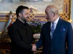 Zelensky vuole invitare re Carlo in Ucraina: “Lo amiamo molto”