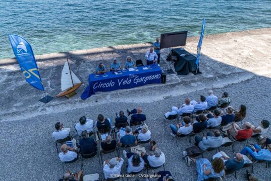 Vela, presentata a Bogliaco la CentoMiglia del Garda 2026 Vela