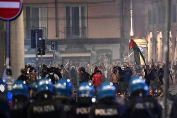 Caso Fakir, le reazioni all’intervista al poliziotto. Fratelli d’Italia: “Lepore deve dimettersi”