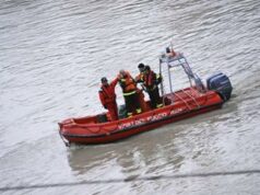 Como, si tuffa nel lago e non riemerge, dispersa bambina di 10 anni
