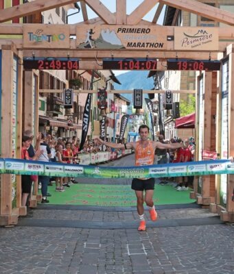 Primiero Dolomiti Marathon da record. Cesare Maestri e Alice Gaggi, tricolore spettacolare Primiero Dolomiti Marathon