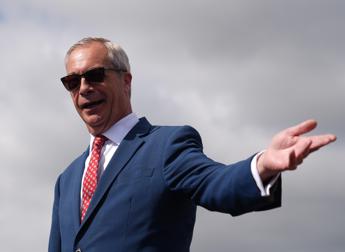 Nigel Farage: “Mi dimetto da deputato e mi candido alle suppletive a Clacton”