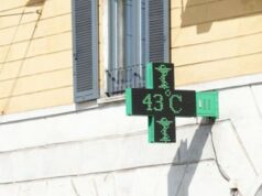 Padova, bimba rimane chiusa in auto sotto il sole: salvata da agenti penitenziaria