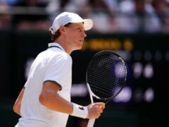 Sinner si prende la semifinale di Wimbledon e… ripensa al Roland Garros: “Spero non succeda più”