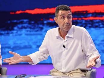 Sondaggio politico: crescono Fratelli d’Italia, Pd e M5S. Vannacci sale ancora