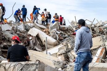 Terremoto Venezuela, vivo dopo 8 giorni sotto le macerie: le 3 variabili perché accada