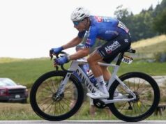 Tour de France, Philipsen vince la 17/a tappa a Pogacar sempre in maglia gialla