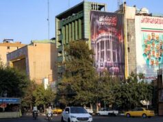 Usa-Iran, nuovi raid nel Golfo. Teheran: “Stop impegni memorandum”. Khamenei: “Ripetute violazioni, firma Trump senza valore”