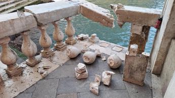 Venezia, via al restauro finale balaustra Ponte di Rialto: fu danneggiata da barcone rubato