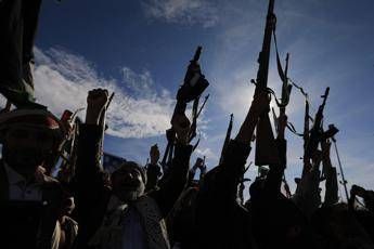 Yemen, Houthi attaccano forze governative: 45 morti