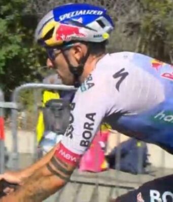 Tour de France: Tadej Pogacar vince all’Alpe d’Huez la diciannovesima tappa, lunga fuga per Mattia Cattaneo Tour de France