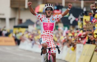 Tour de France: Richard Carapaz si aggiudica la ventesima tappa, Tadej Pogacar mette in cassaforte la quinta vittoria finale Tour de France