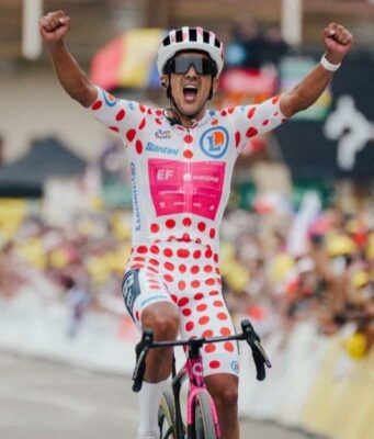 Tour de France: Richard Carapaz si aggiudica la ventesima tappa, Tadej Pogacar mette in cassaforte la quinta vittoria finale Tour de France
