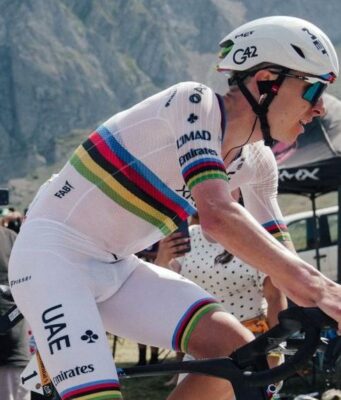 Tour de France, Tadej Pogacar vince la sesta tappa e torna in maglia gialla Tour de France