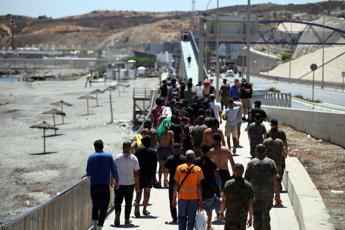Ceuta, Spagna contro Roma: “E’ il Paese con maggior numero di clandestini in Europa”. Ma allarme Italia accolto da 21 Paesi