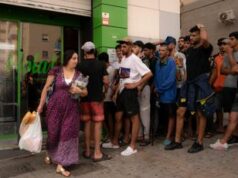 Ceuta, viaggio tra i migranti che provano a restare: “Ci avevano detto che la frontiera era aperta…”