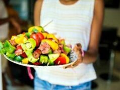 Come dimagrire senza contare le calorie e patire la fame? La lezione delle diete ‘veg’