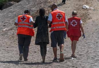Crisi migranti Ceuta, medici lanciano allarme: “In corso catastrofe sanitaria”