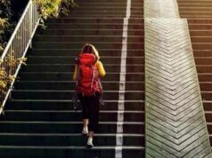 Giù rischio infarti e ictus, ecco perché fare le scale allunga la vita: lo studio