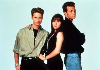 Jason Priestley ricorda Luke Perry: “Mi manca, penso sempre ai momenti sul set”